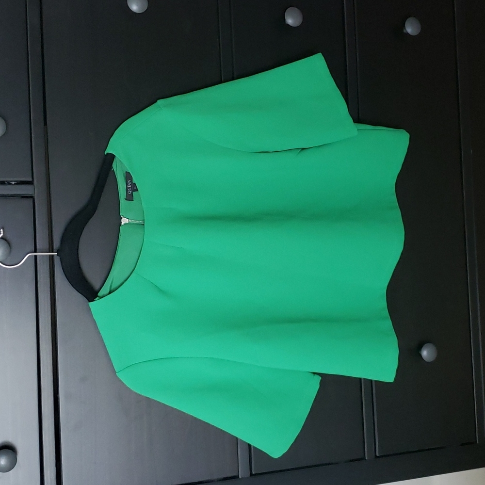 Green Quarter Sleeve Crop Top